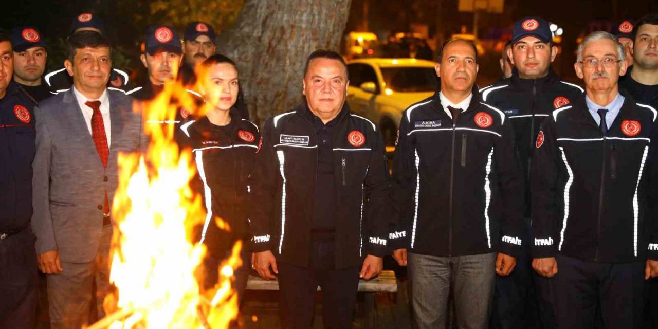 Başkan Böcek Yeni Yıla İtfaiye Ekipleri İle Birlikte Girdi