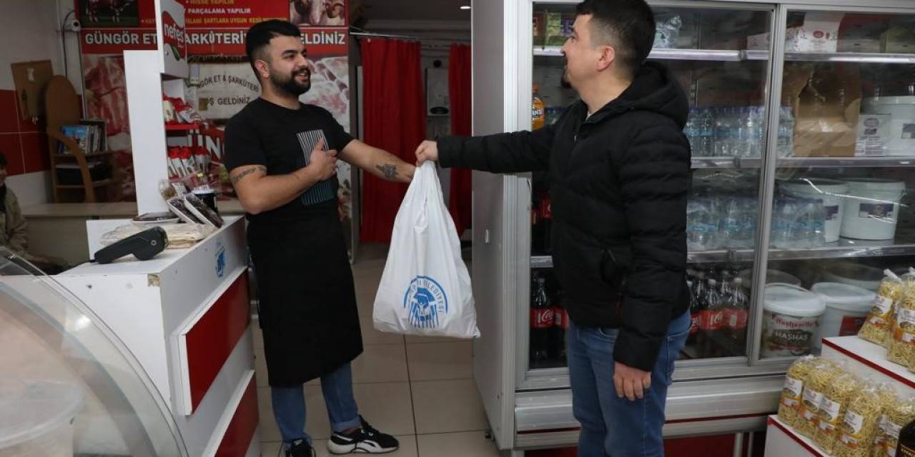 Odunpazarı Yılbaşında Çalışanları Unutmadı