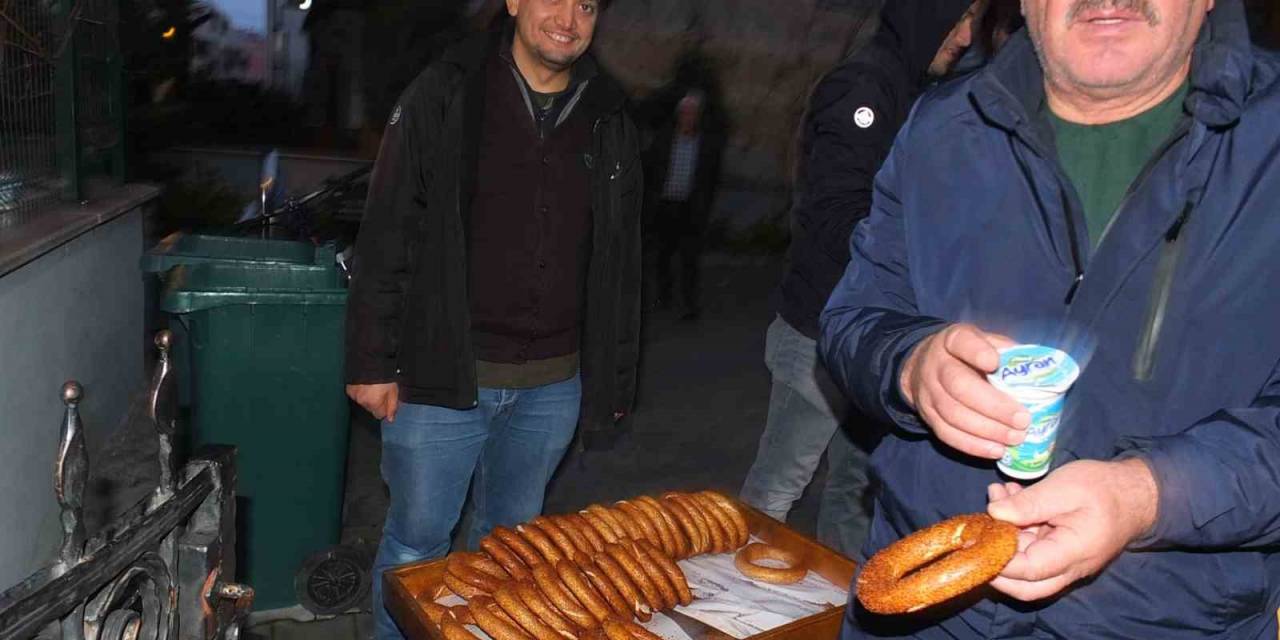 Yeni Yılın İlk Günü Eller Semaya Gazzeliler İçin Açıldı