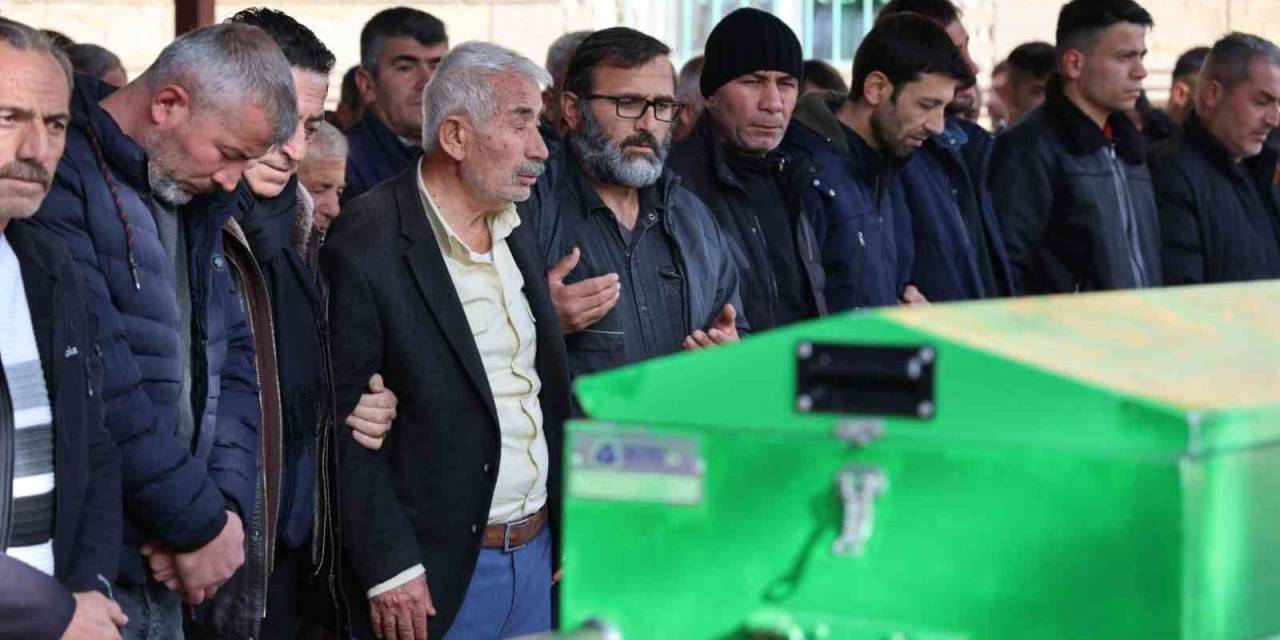 Niğde’de Akrabalar Arasında Çıkan Kavgada Ölen Şahıs Defnedildi