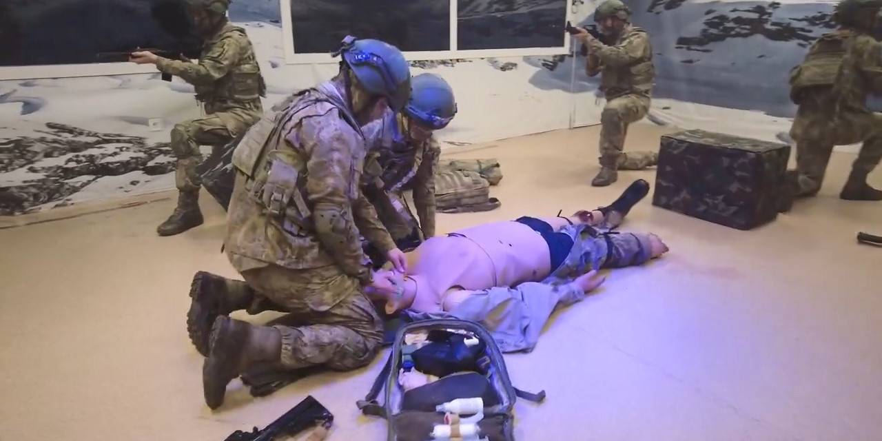 Sahra Sıhhiye’de Gerçeğini Aratmayan Yüksek Teknolojili Tatbikat