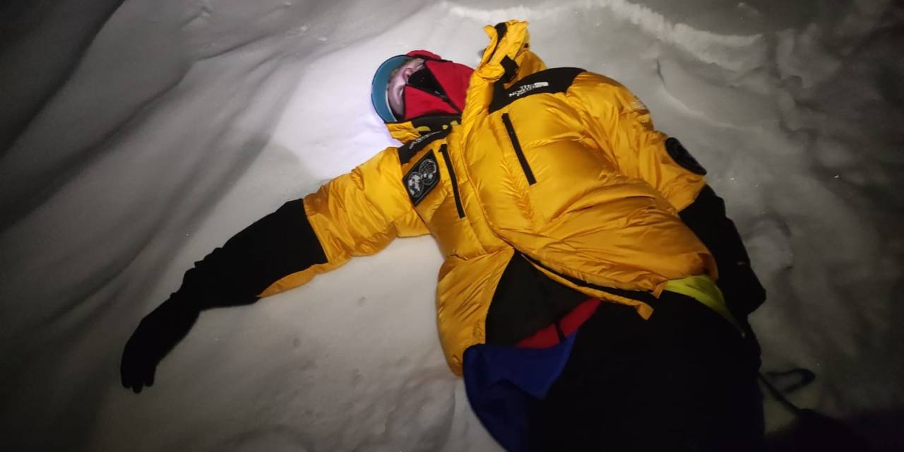 Ukraynalı Turist Ağrı Dağı’nda Ölümden Döndü
