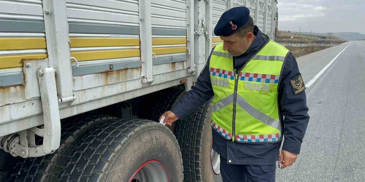 Bolvadin’de Ticari Araçlara Yönelik Kış Lastiği Denetimi