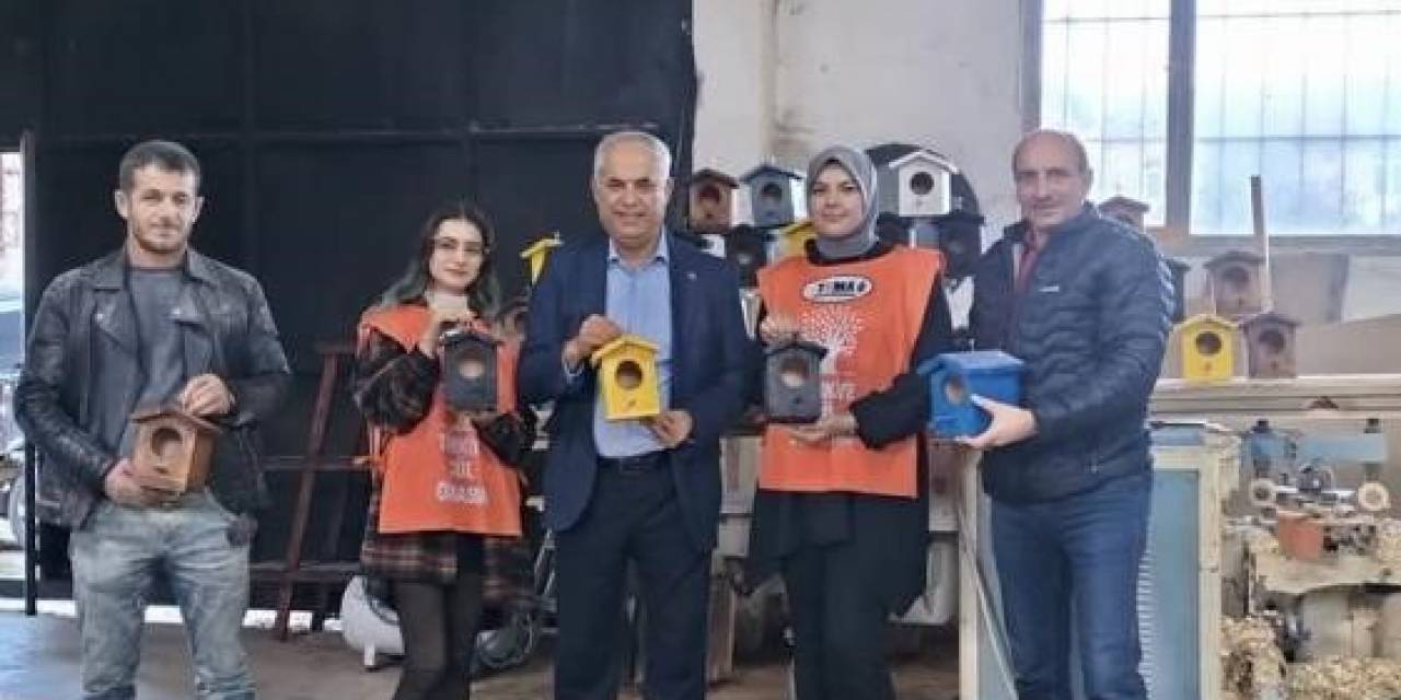 Bu Soğuk Günlerde Yuvasız Kuşları Unutmadı