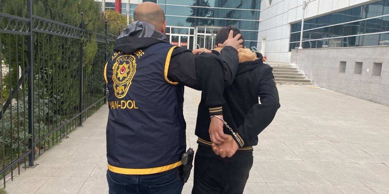 Hasarlı Binada Hırsızlık Yapan Şahıs Polis Ekiplerince Yakalandı