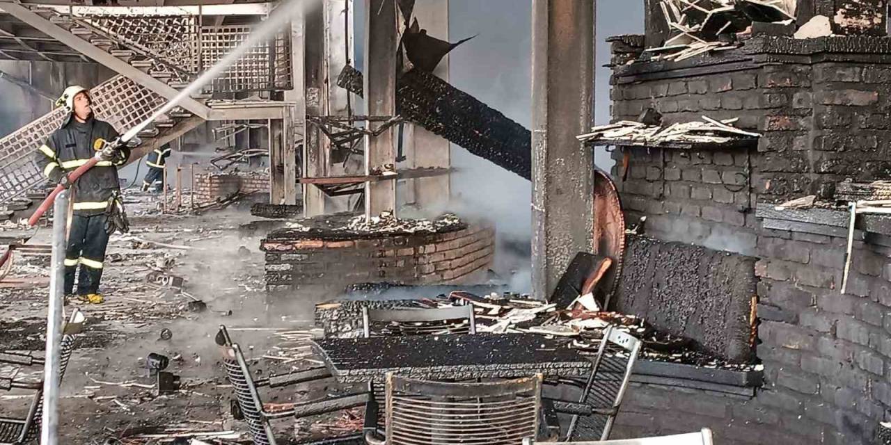 Kütahya’da Porselen Fabrikasında Çıkan Yangın Kontrol Altına Alındı