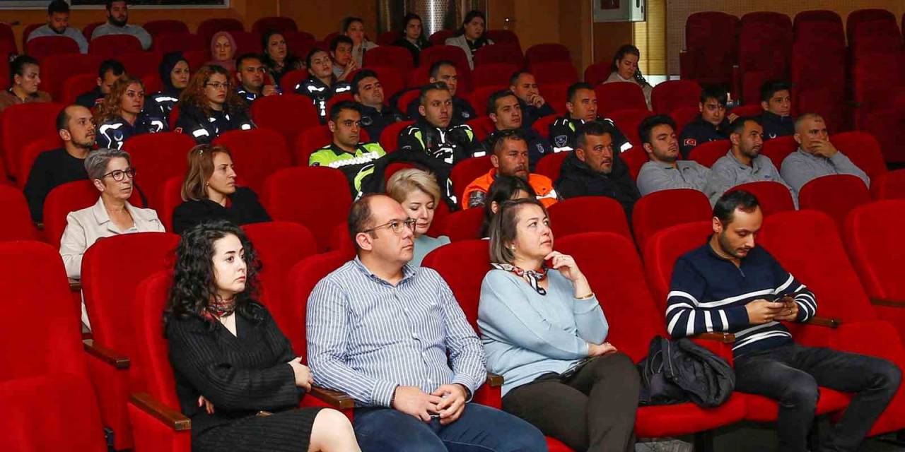 Büyükşehir Personeline “Afet Farkındalık Eğitimi”