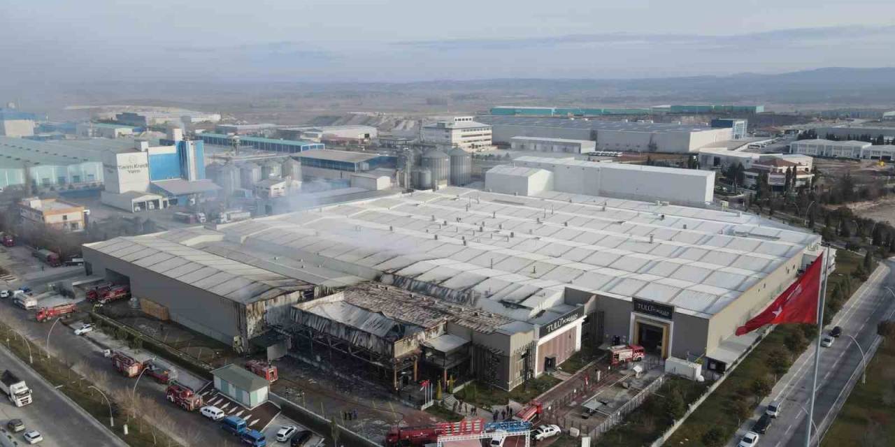 Yangında Zarar Gören Porselen Fabrikası İçin ’geçmiş Olsun’ Mesajı