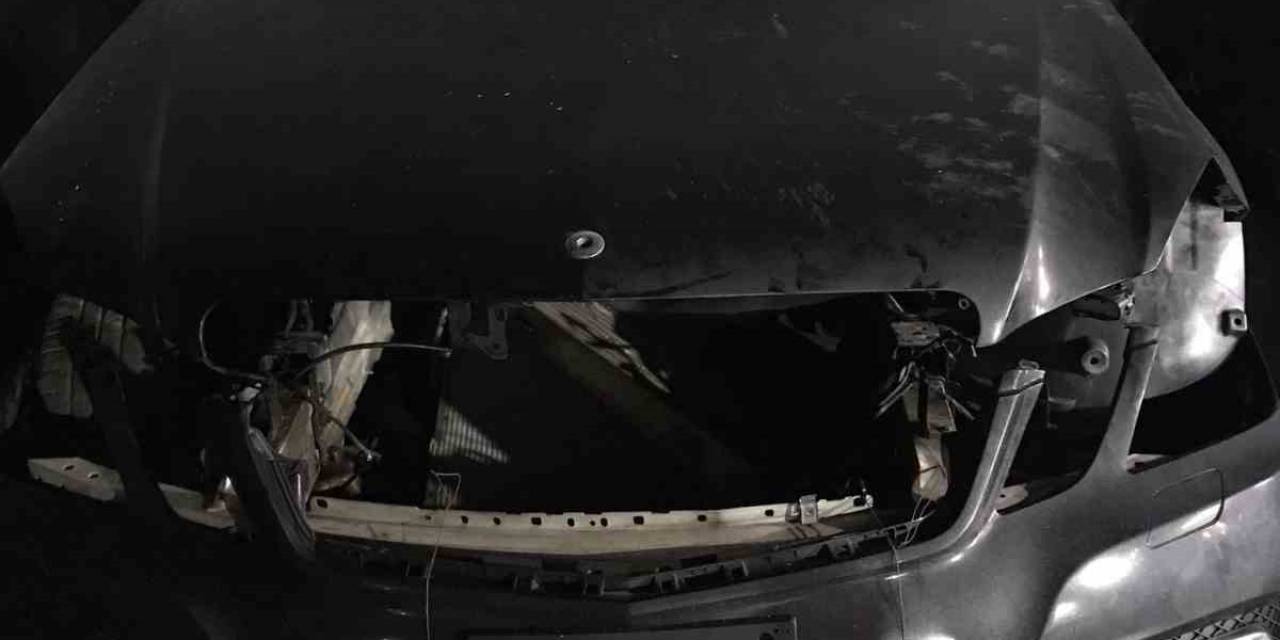 Lüks Otomobili Çekici Yardımıyla Çalan Şahıslar Kamerada