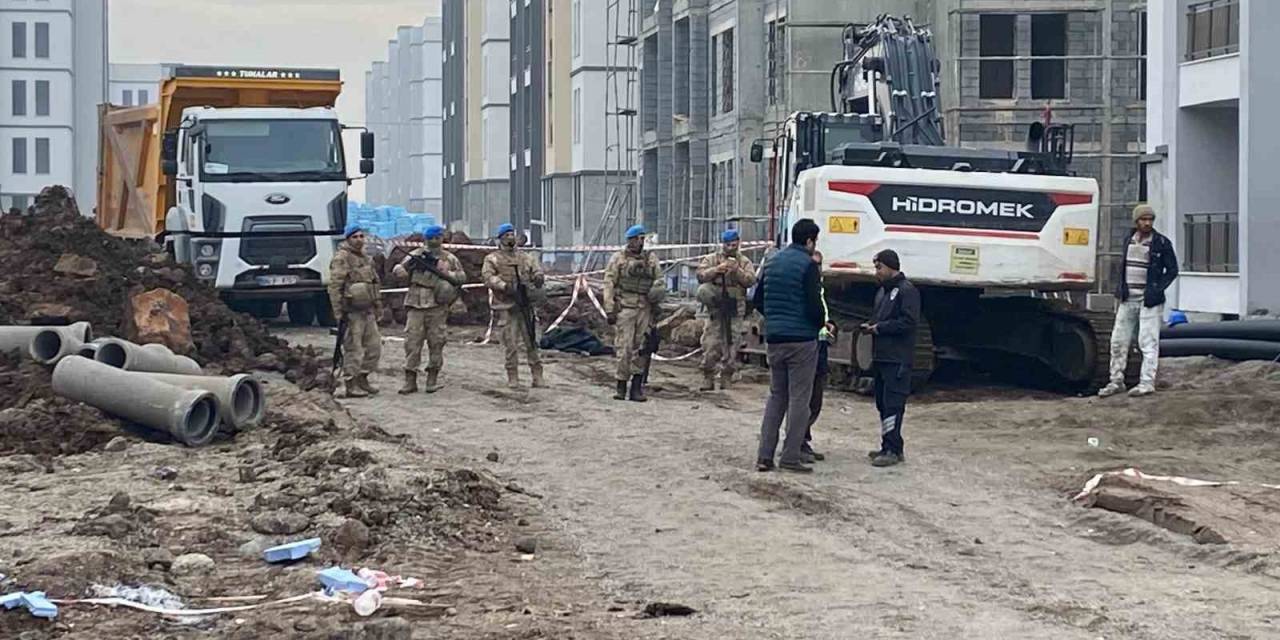 Diyarbakır’da Kamyon Altında Kalan İşçi Hayatını Kaybetti