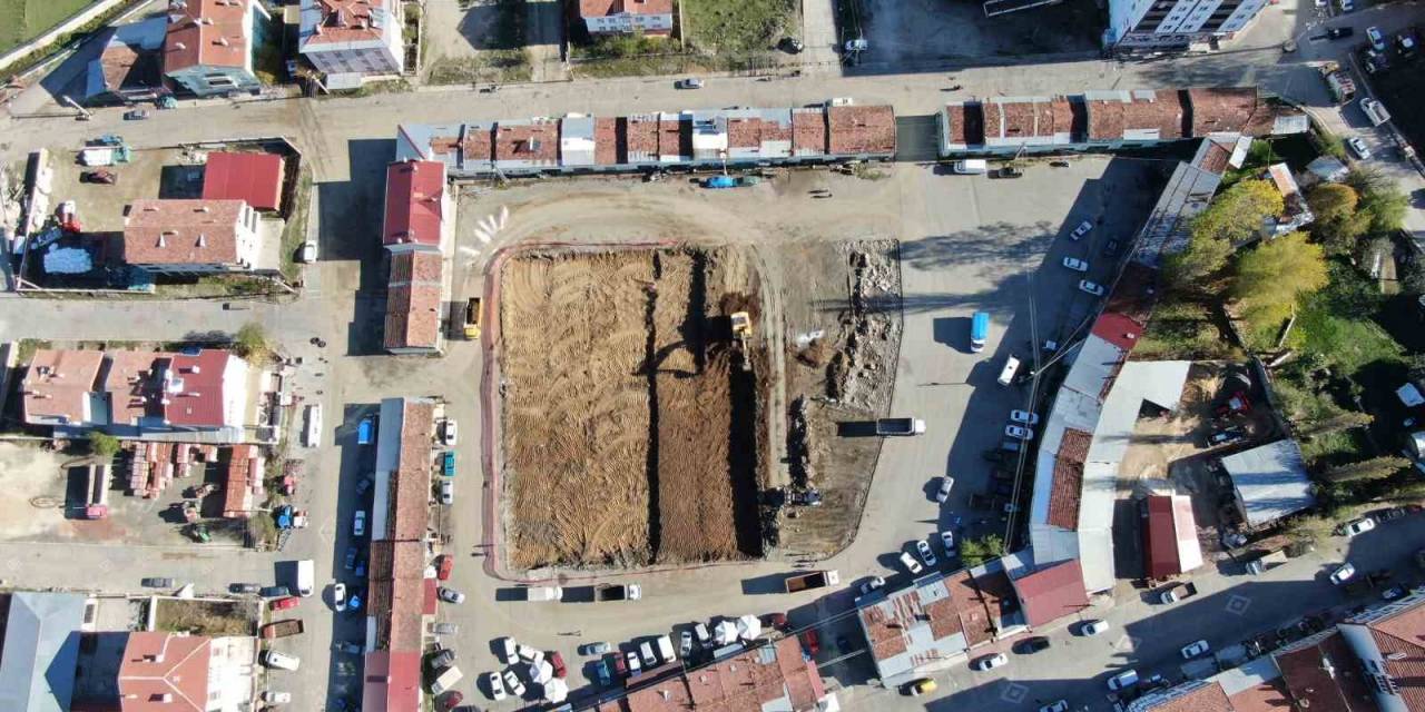 45 Milyon Liraya Mal Olacak Isıtmalı Kapalı Pazar Yerinde Çalışmalar Sürüyor