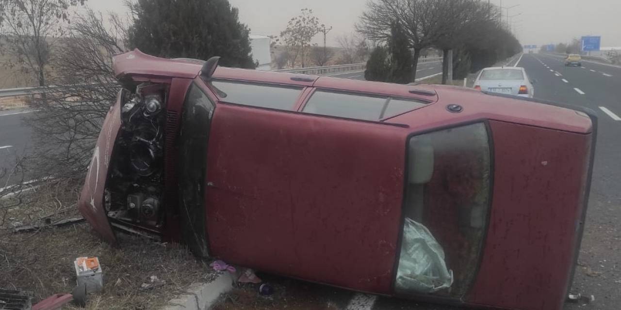 Elazığ’da Otomobil Yan Yattı: 4 Yaralı