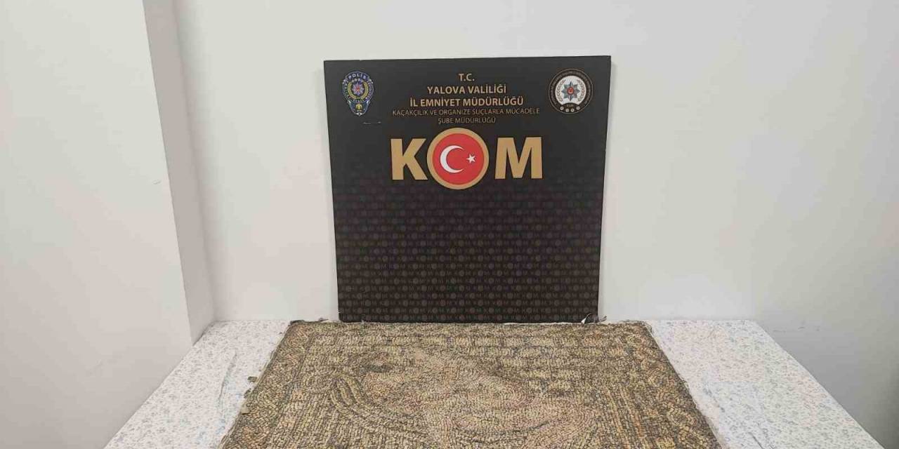 Yalova’da Roma Dönemine Ait Taş Mozaik Tablo Ele Geçirildi