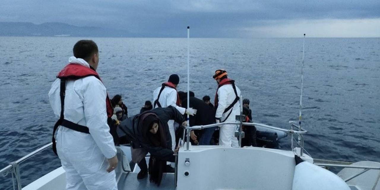 Ayvacık’ta 62 Kaçak Göçmen Kurtarıldı, 39 Kaçak Göçmen Yakalandı