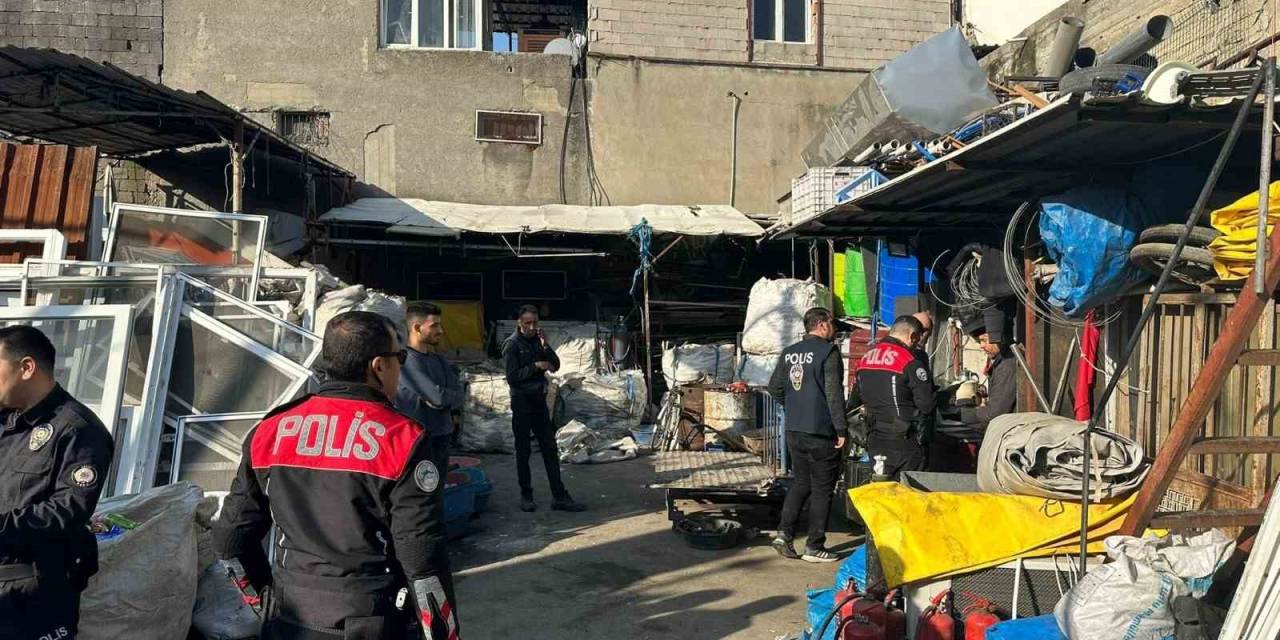 Hatay’da Polis Ekileri Hurdacıları Denetledi
