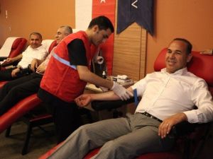 Başkanlar Kemik İliği İçin Kan Verdi