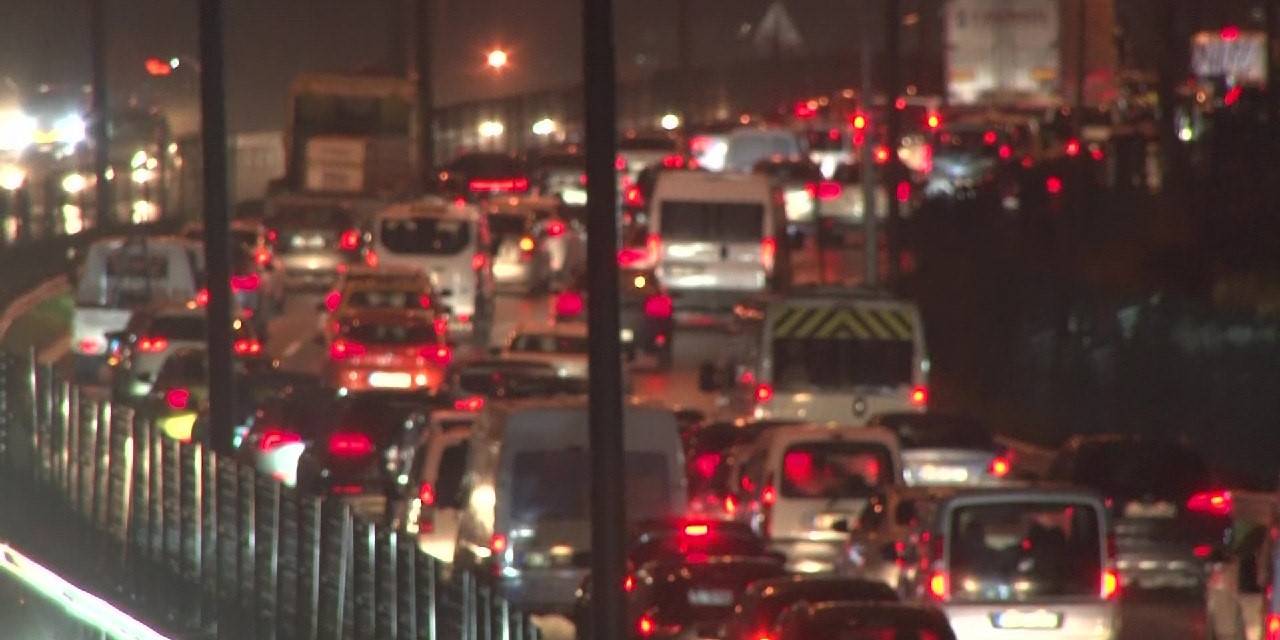 İstanbul’da Trafik Yoğunluğu Yüzde 80’e Ulaştı