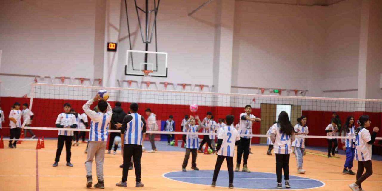 Muradiye Spor Tesisleri Halkın Hizmetine Açıldı