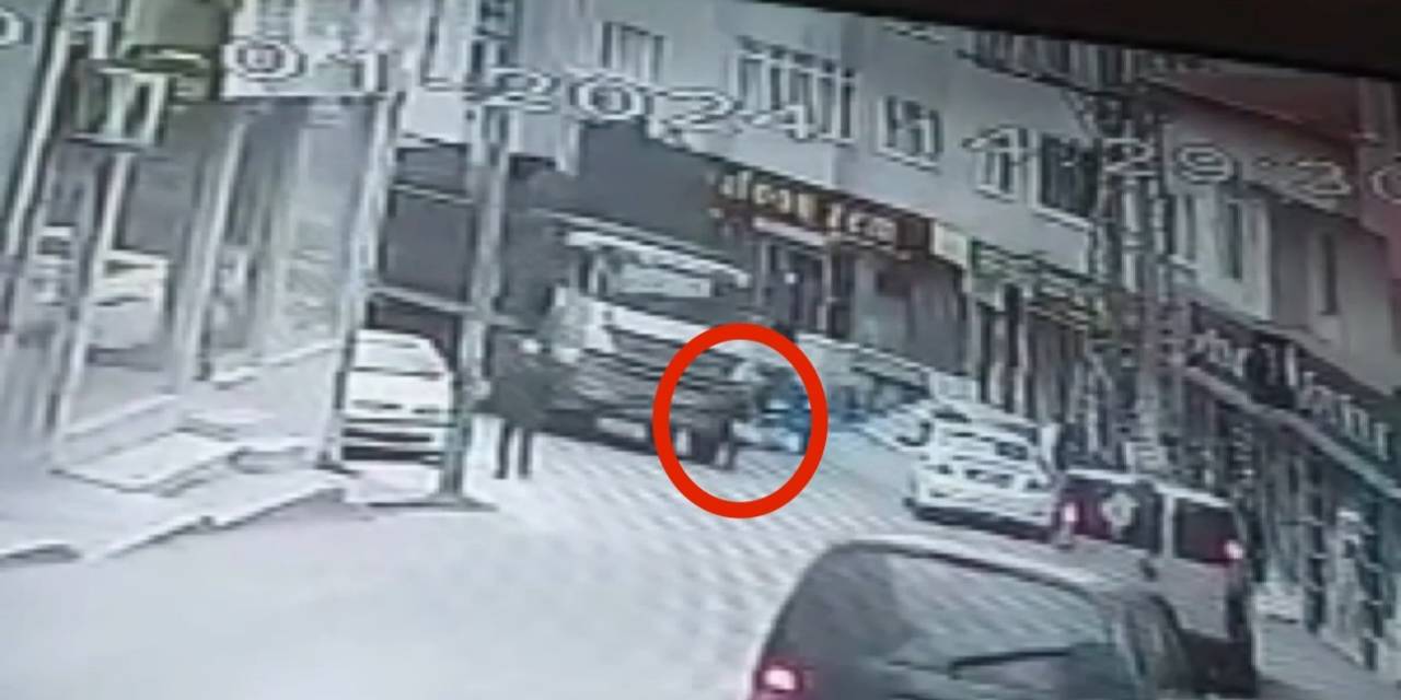 Bursa’da Dehşete Düşüren Kaza...yaşlı Adam Yaşam Mücadelesi Veriyor