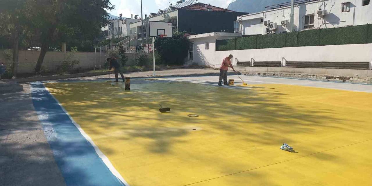 Kemer Belediyesi’nden Okullara Bakım