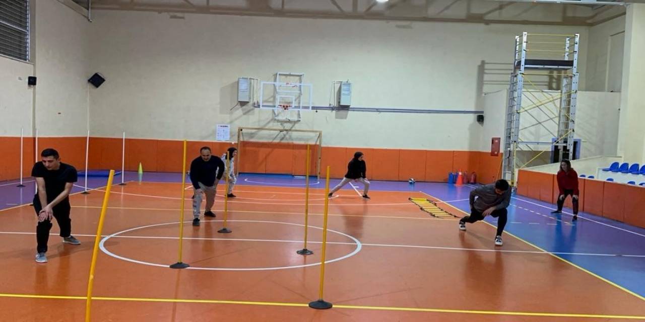 Gençler Hayallerindeki Meslek İçin Ter Döküyor