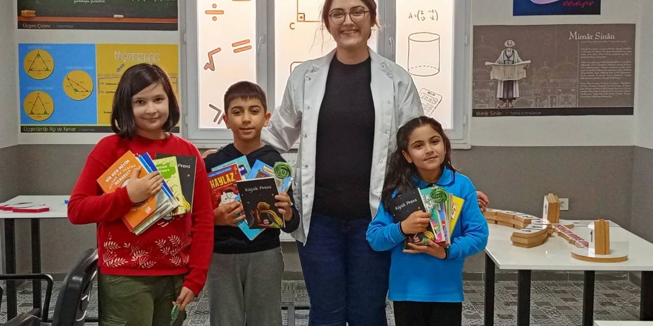 Matematik Müzesi’nde Çocuklar Kitap Okudu