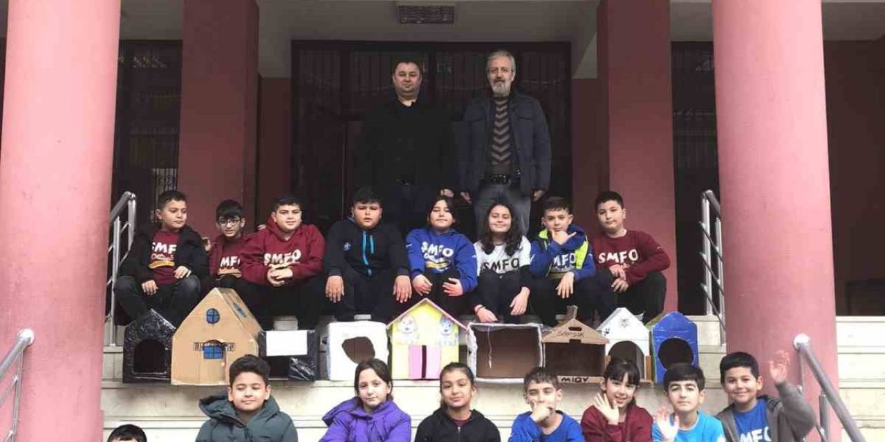 Öğrenci Ve Öğretmenlerden Örnek Davranış