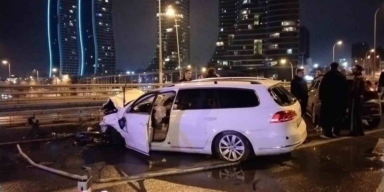 Kartal’da Kontrolden Çıkan Otomobil Bariyerlere Çarparak Durabildi