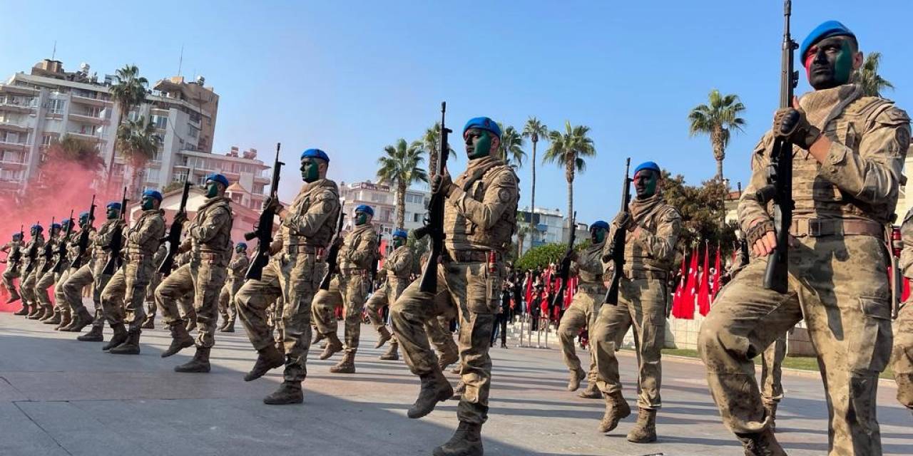 Mersin’de Kurtuluş Günü Coşkusu