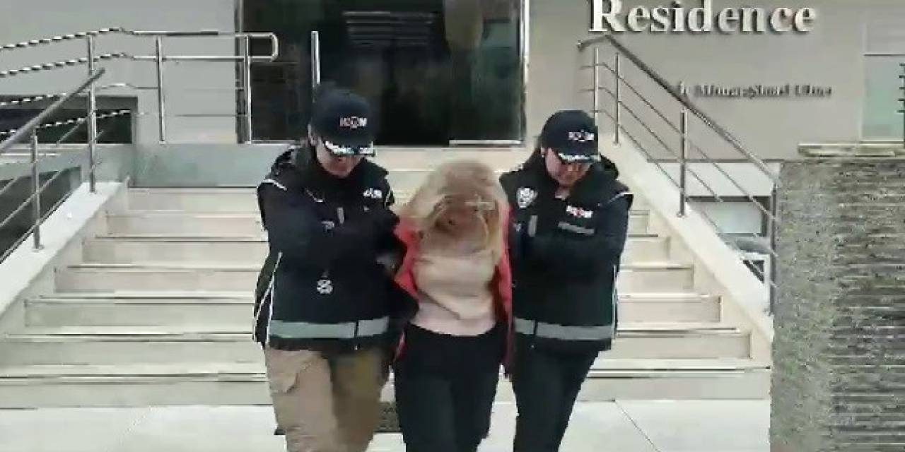 Interpol Tarafından Kırmızı Bültenle Aranıyordu, İzmir’de Yakalandı