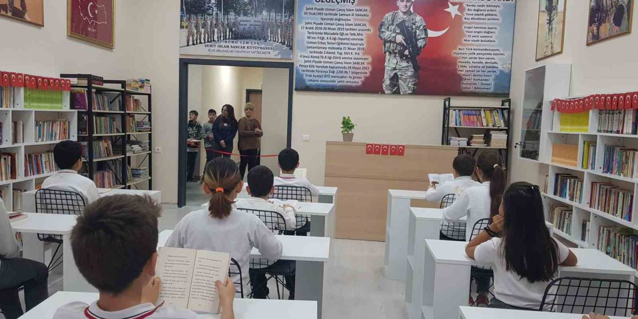 Silah Arkadaşları Şehit Adına Kütüphane Kurdu