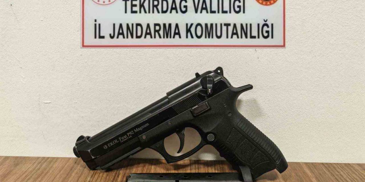 Tekirdağ’da Ruhsatsız Silah, Muşta Ve Kaçak İçki Ele Geçirildi