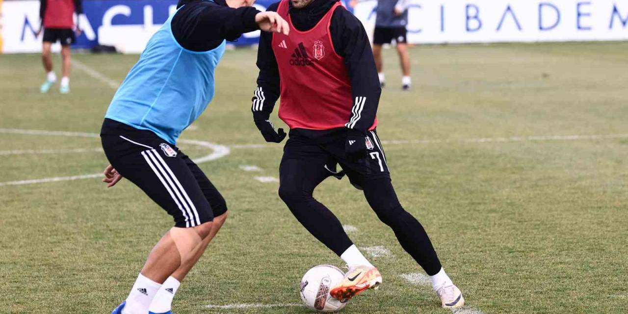 Beşiktaş, Kondisyon Ve Taktik Çalıştı