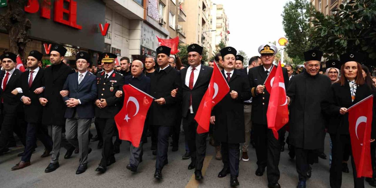 Mersin’in Kurtuluş Coşkusu ’zafer Yürüyüşü’ İle Taçlandı