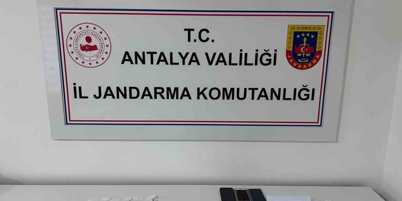 Alanya’da 300 Gram Metamfetamin Ele Geçirildi