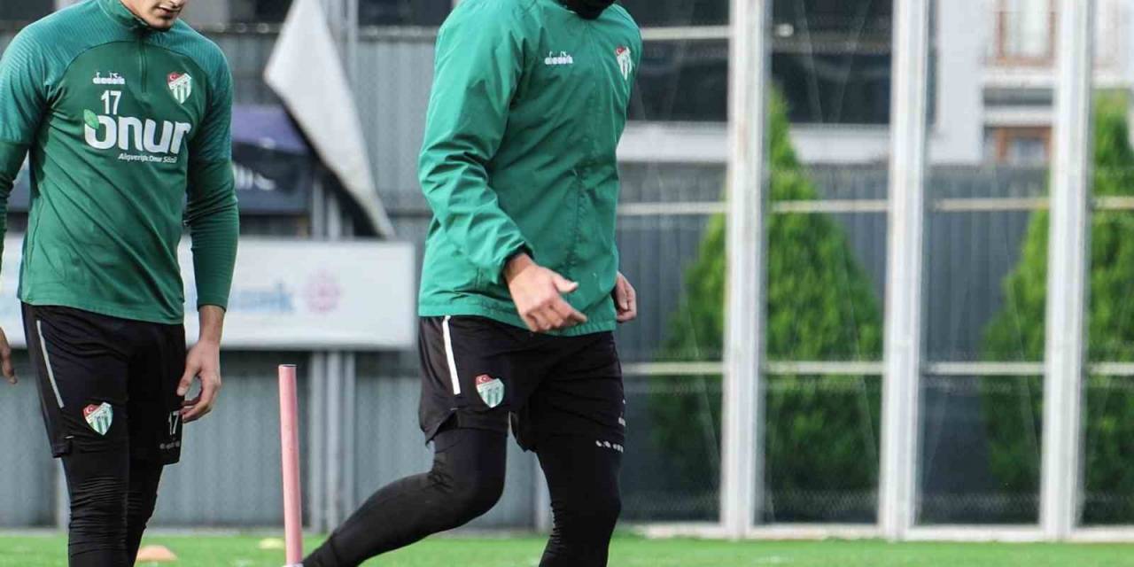 Bursaspor’da Çalışmalar Devam Ediyor