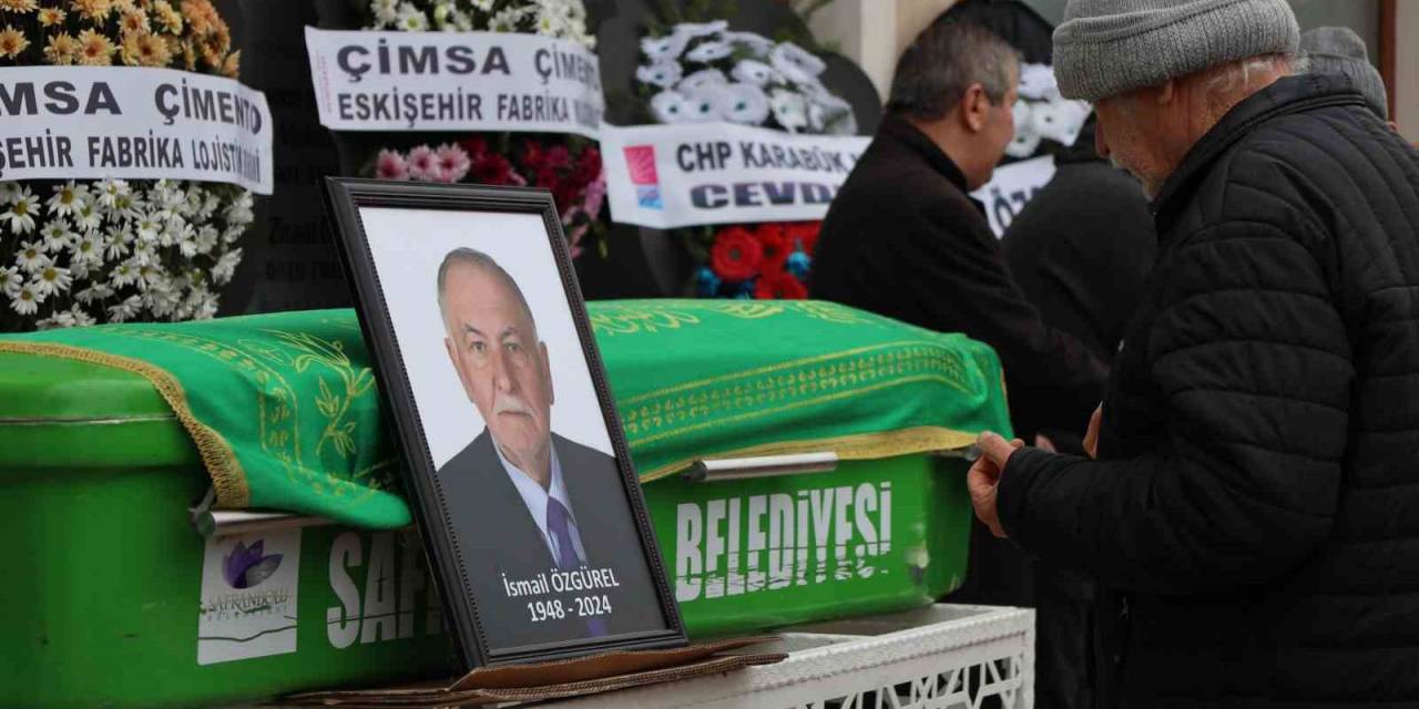 Chp Meclis Üyesi Özgürel Toprağa Verildi