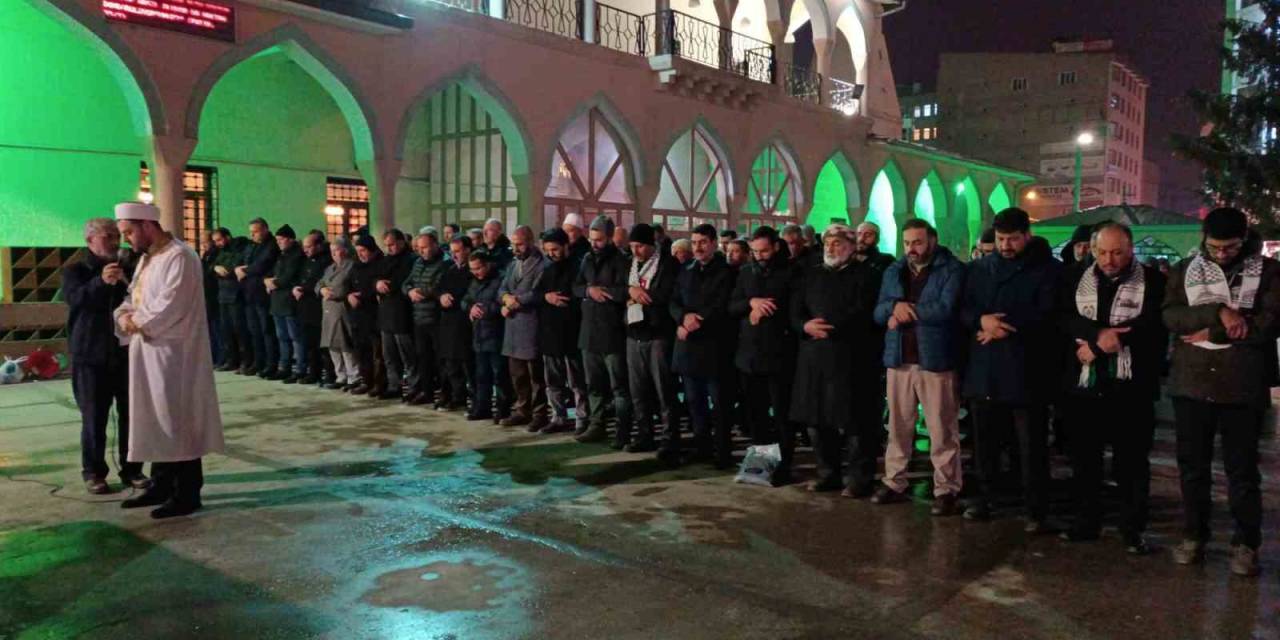 Filistin’de Hayatını Kaybedenler İçin Van’da Gıyabi Cenaze Namazı