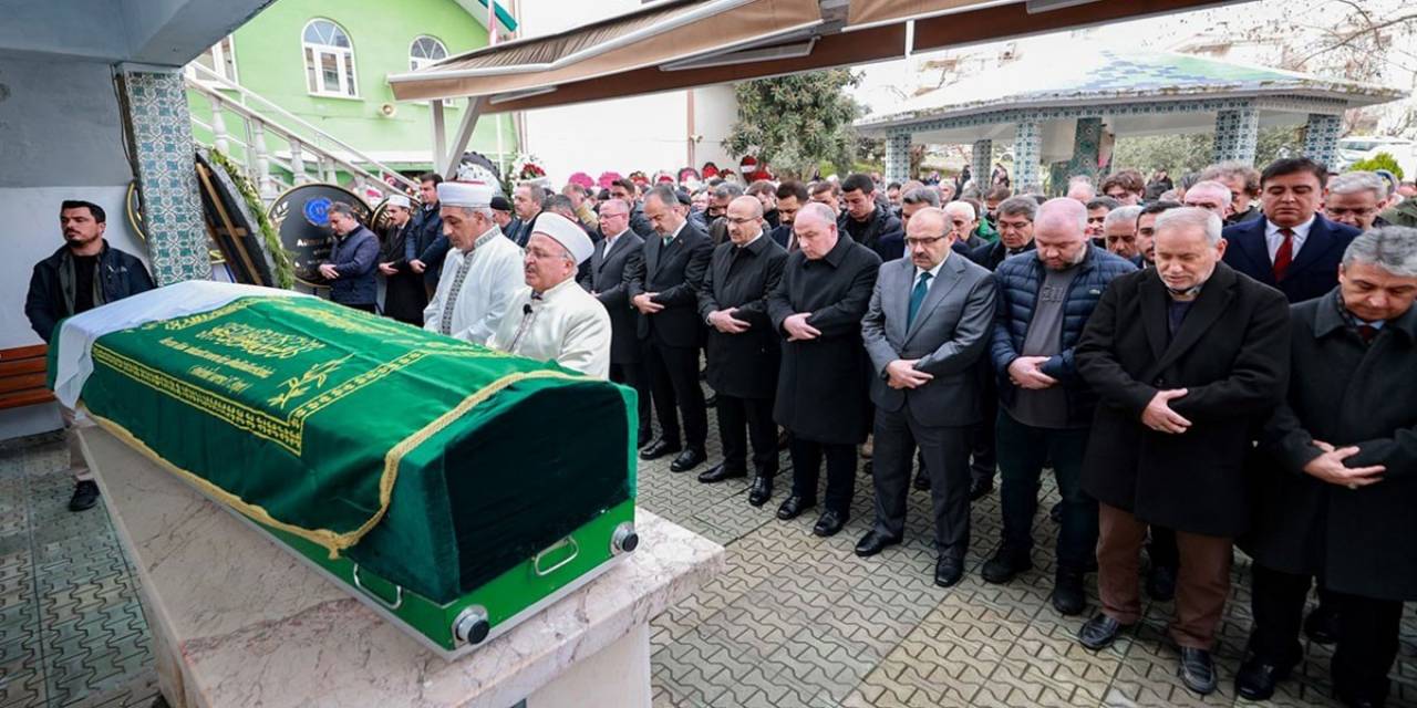 Vali Coşkun’un Annesi Son Yolcuğuna Uğurlandı