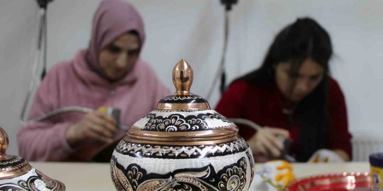 Bakır, Kadınların Elinde Sanata Dönüşüyor