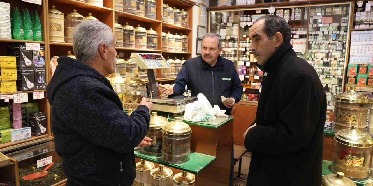 Geçmeyen Girip  Ve Nezle İçin Vatandaşlar Aktarcılara Akın Etti