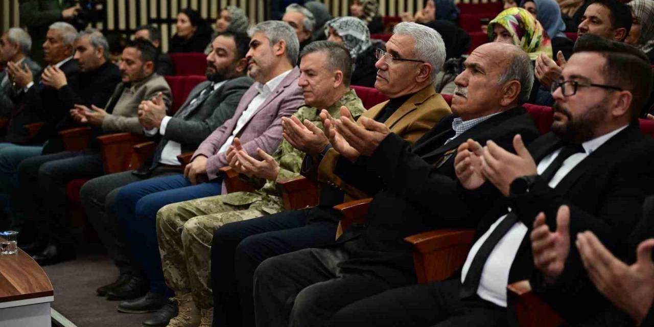 Güder: “Bayrak Uğruna, Toprak Uğruna Can Verip Devleşen Birileri Var”