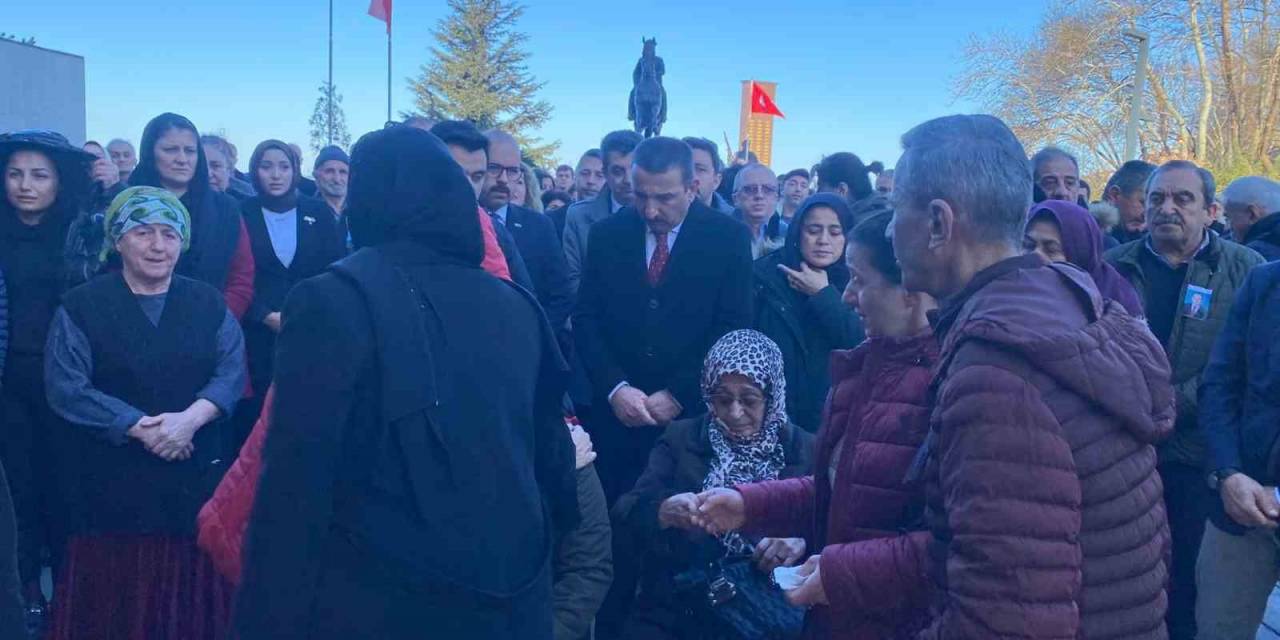 Sefer Ayyıldız İçin Valilik Önünde Tören Düzenlendi