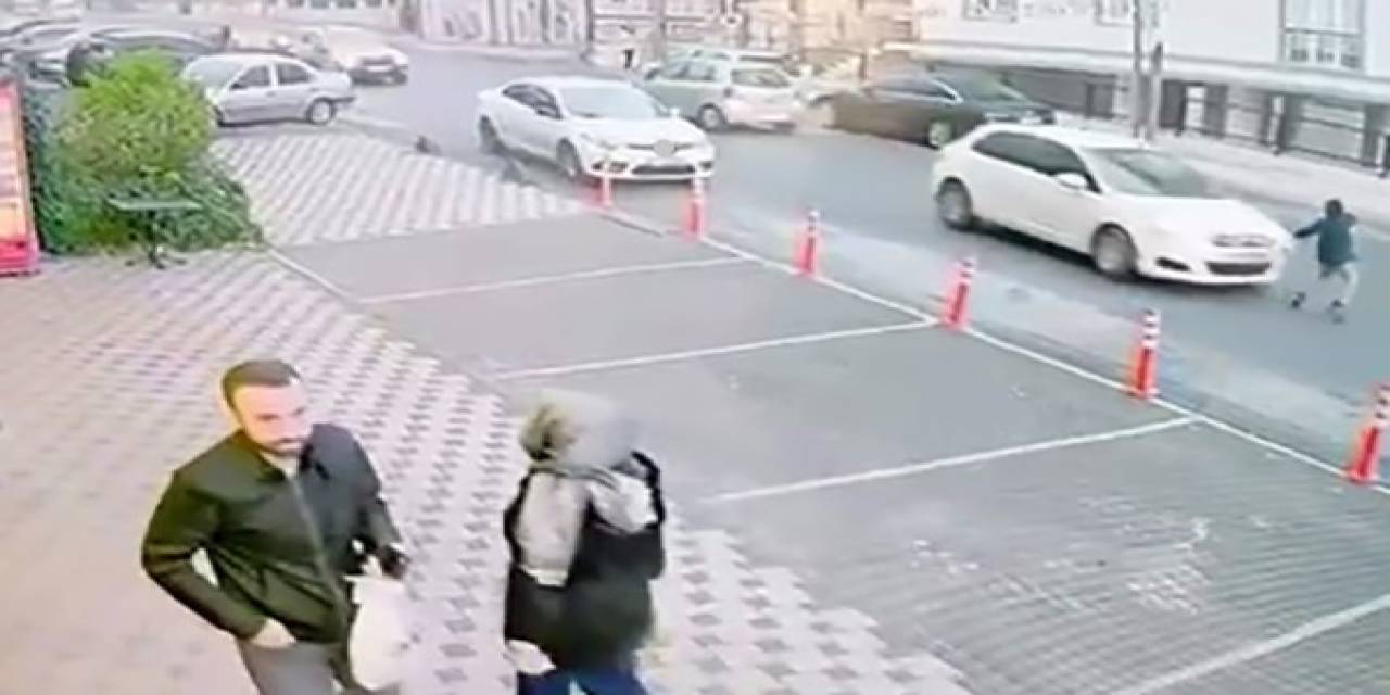 Beylikdüzü’nde Feci Kaza: Babasının Gözü Önünde Çocuğa Araba Çarptı