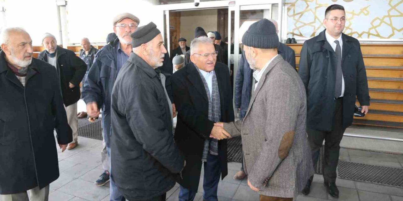 Başkan Büyükkılıç, Hisarcık’ta Vatandaşlarla Bir Araya Geldi