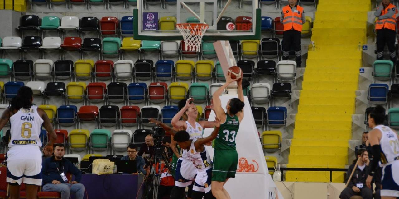 Kadınlar Türkiye Kupası’nda Fenerbahçe Finalde