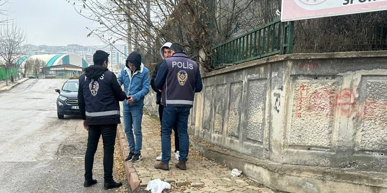 Elazığ’da Okul Önü Denetimleri  Sürüyor