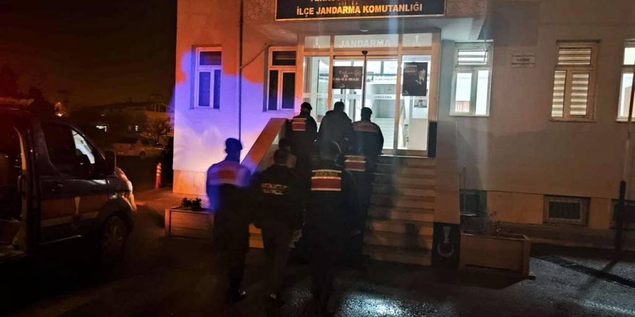 Yozgat’ta Sınavda Kopya Çekmeye Çalışan 1 Aday Ve Kopya Düzeneği Hazırlayan 3 Kişi Yakalandı