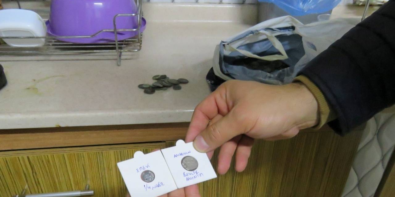 Mersin’de Bir Evde Çok Miktarda Tarihi Eser Ele Geçirildi