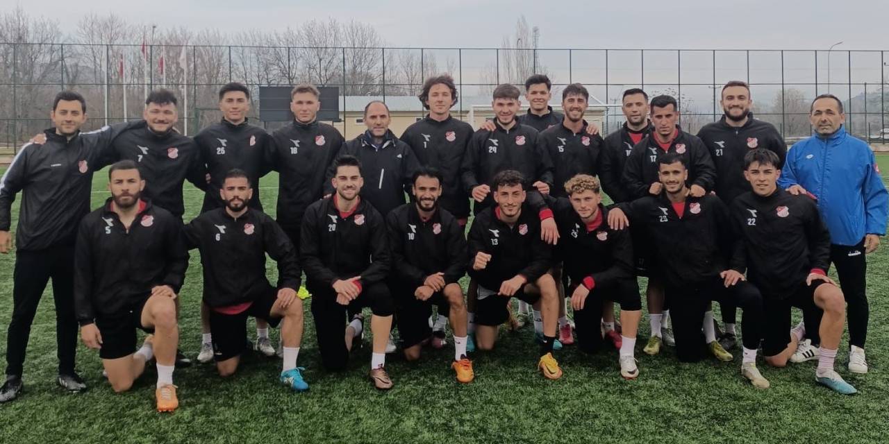 Kırmızı Şimşeklerde Moraller Yerinde